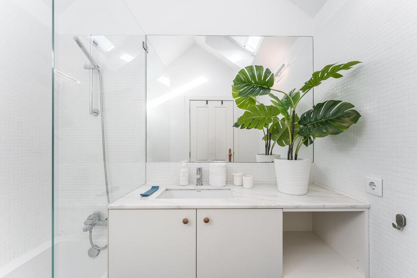Guestready - Spacious And Modern Apt W/ Skylight Porto Kültér fotó